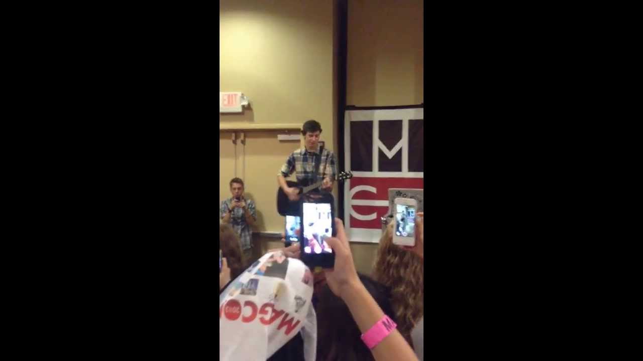 SHAWN MENDES'S FIRST PERFORMANCE IN THE USA AT MAGCON DALLAS