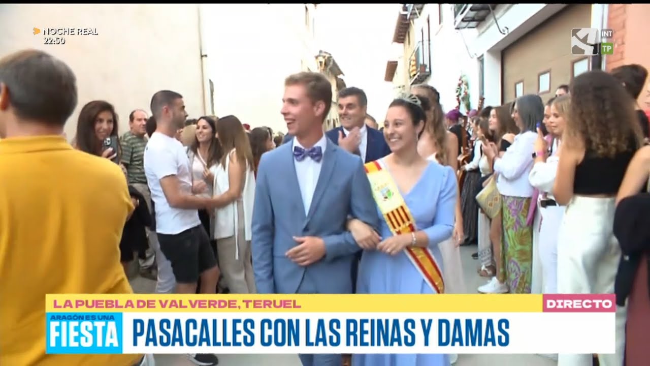 La Puebla de Valverde comienza sus fiestas con pasacalles de las reinas y damas