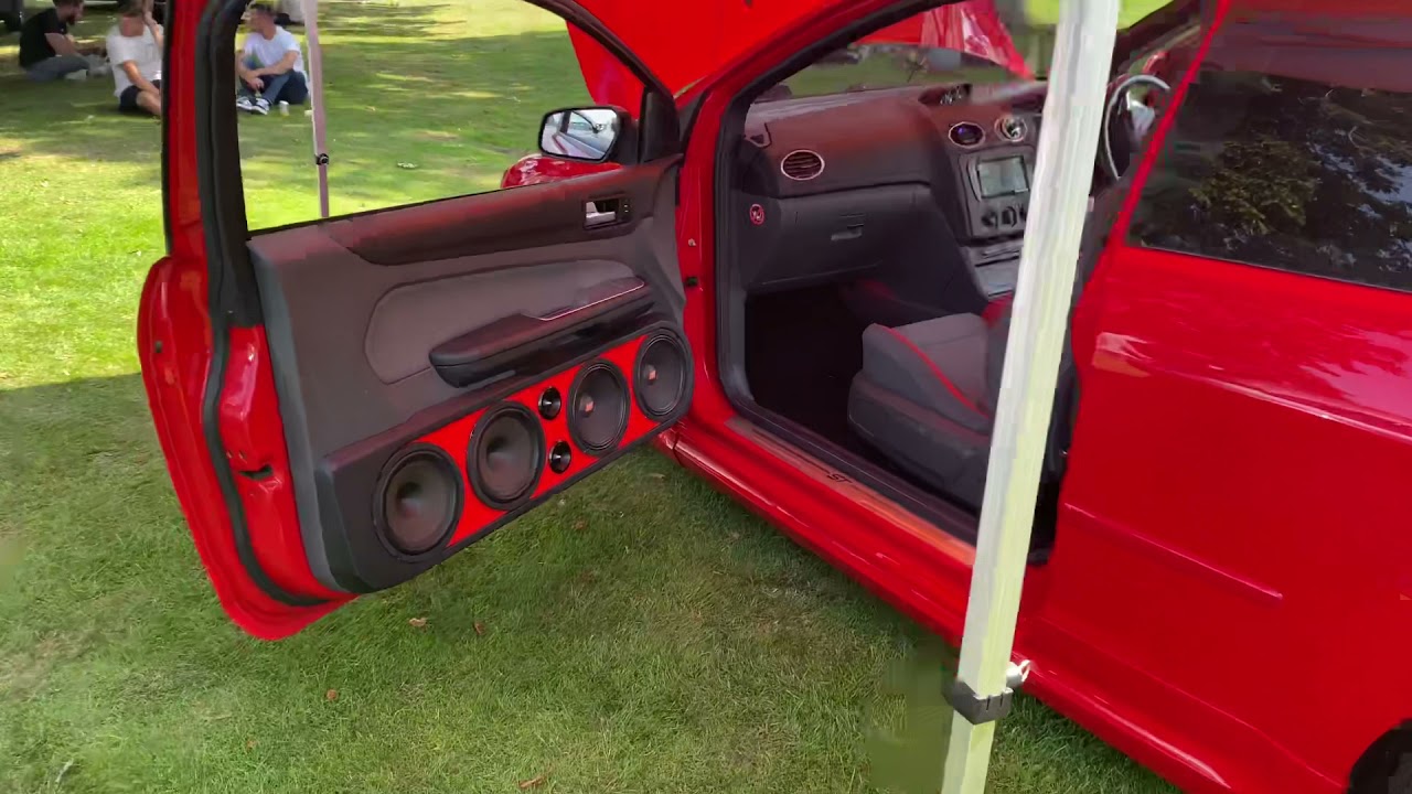 Maxpower Reunion at Towcester Highdown Car Audio’s Team of Bass cars with Hertz SPL Show