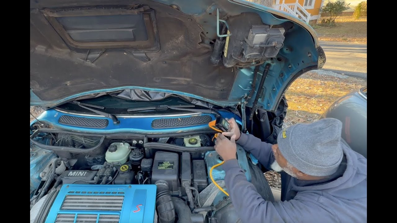 R53 Mini Battery trickle charger/maintainer for Winter.