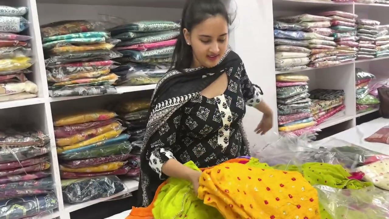 सेल में पार्टी वेयर सूट 😍