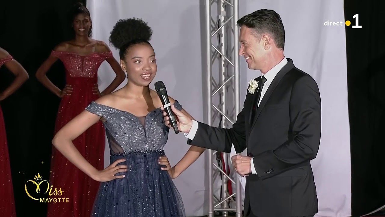 Nadia Massoundi répond aux questions  de Miss Mayotte 2021
