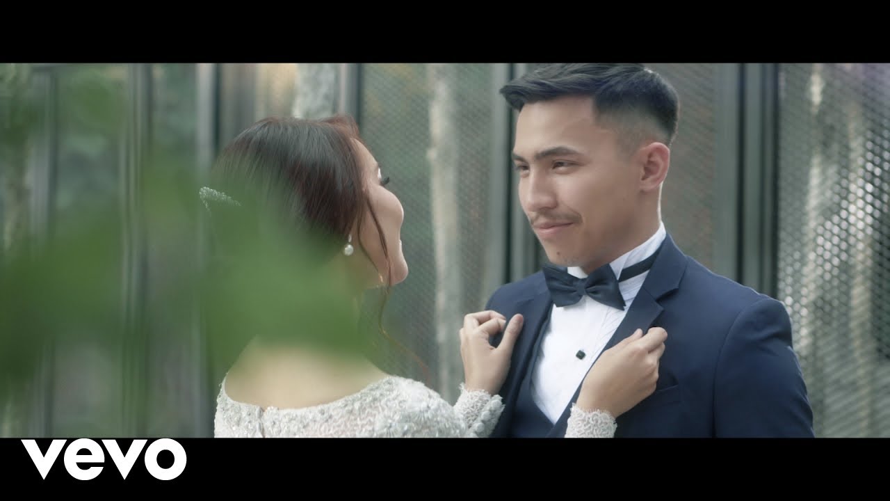 Harris Alif - Anugerah (Official Music Video)