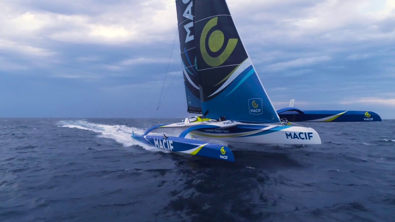 Le maxi trimaran Macif prend son envol pour la Route du Rhum