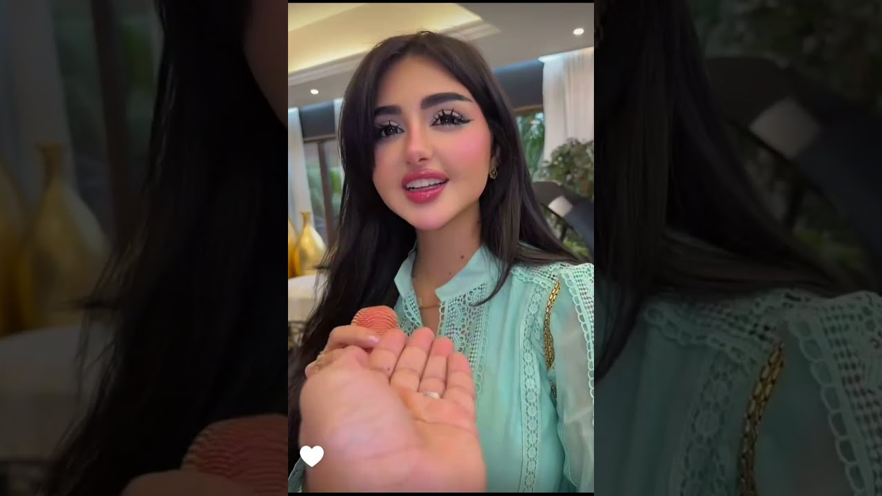 واخيرا اميره و عبد الرحمن فتحنا هدايا العيد لايلين العسل بتجنن 😍 اوتفيت خيالي 😍 عائلة ميرو 