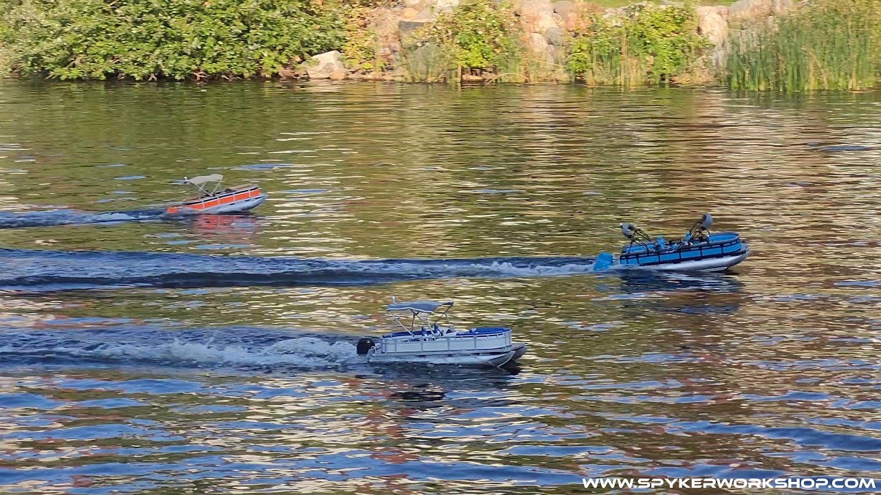 Spyker Workshop - 1/10th Pontoon Boats Driving Around (4K) - NOW FOR SALE!