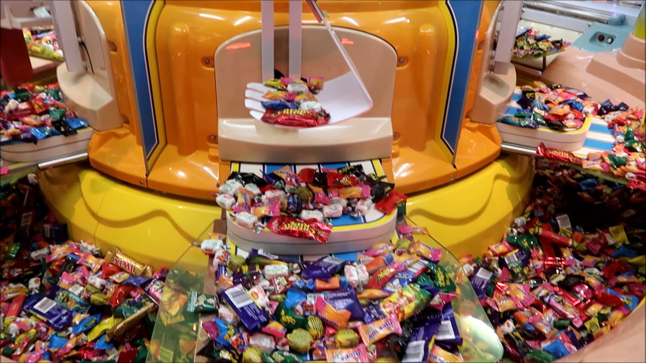 CAN WE WIN THE CANDY PUSHER CLAW MACHINE JACKPOT WITH $20