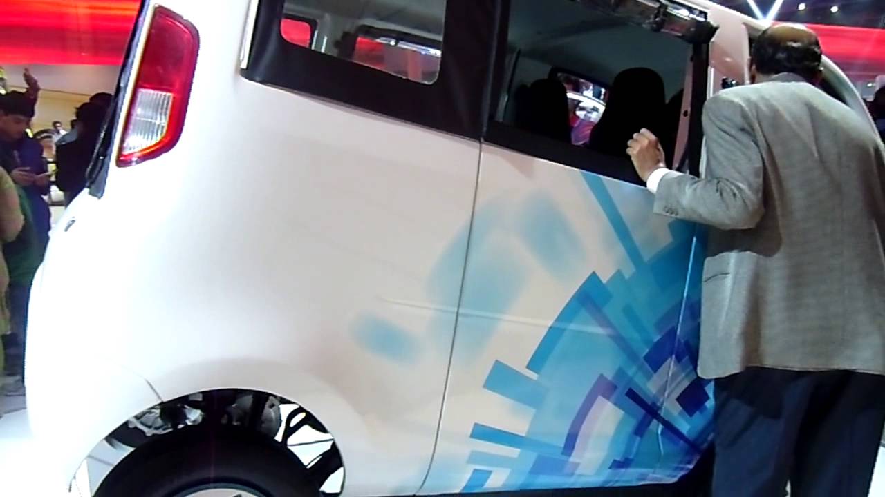 Tata Magic Iris EV at 12th Auto Expo 2014 The Motor Show Greater Noida