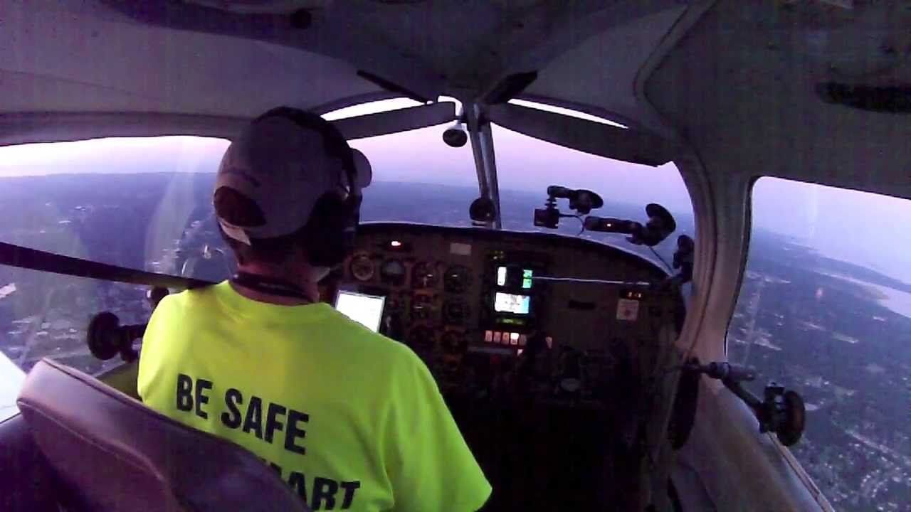 Practice ILS Approach Rwy 24 at Islip NY , KISP , with LIVEATC audio .