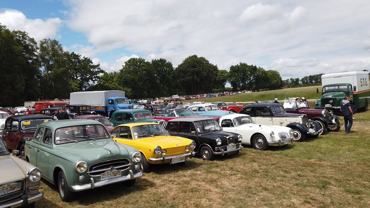 40ème édition du Tour de Bretagne des véhicules anciens (Pontivy)