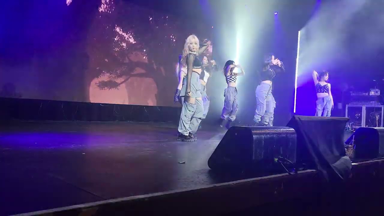 #Dreamcatcher performs Red sun and Because live in NYC #dreamcatcherinnyc