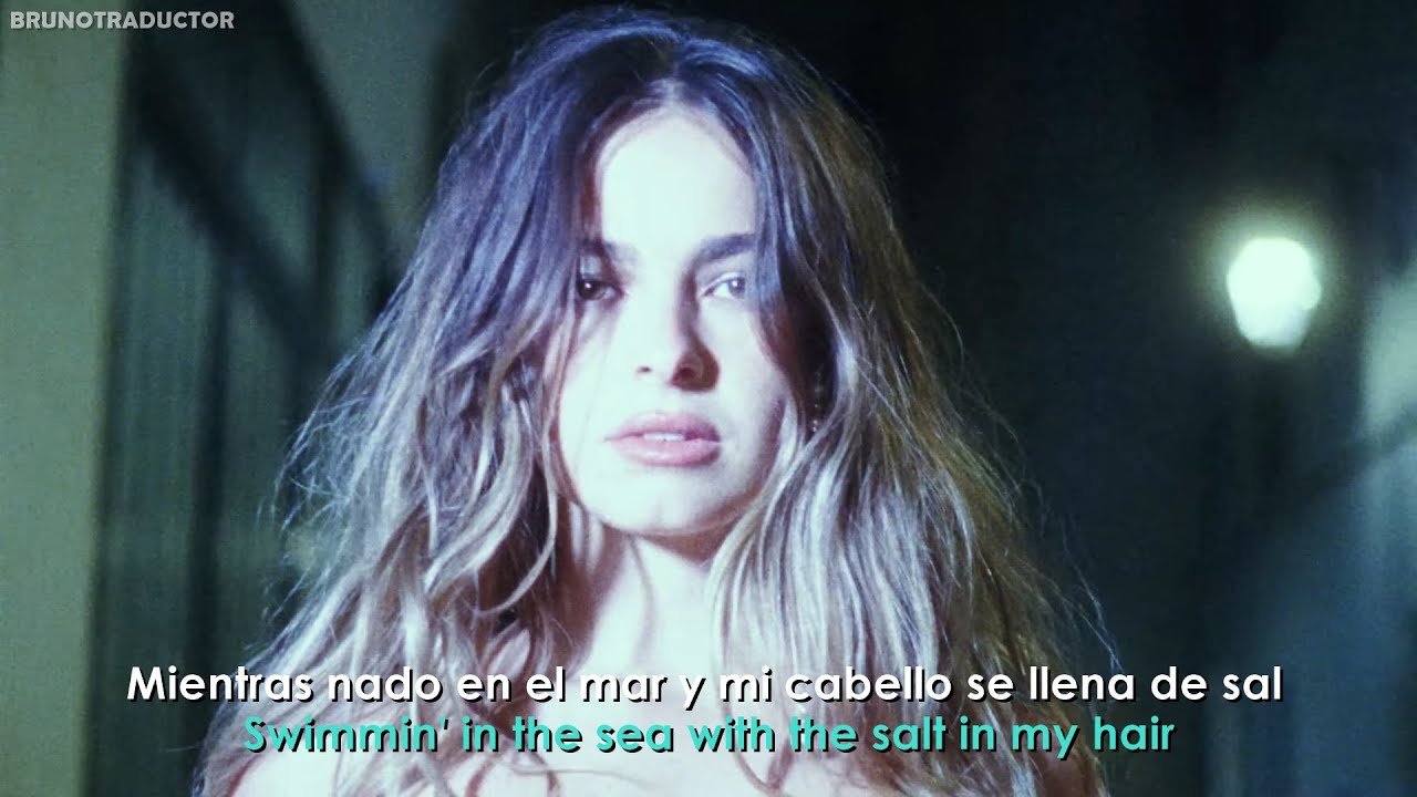Addison Rae - Aquamarine // Lyrics + Espa&ntilde;ol // Video Oficial