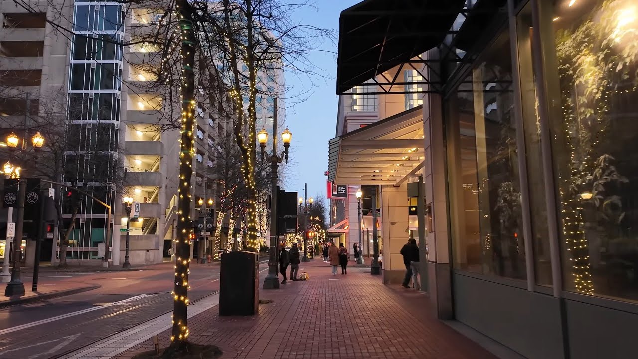 Walking Through Downtown Portland, Oregon | December 2024