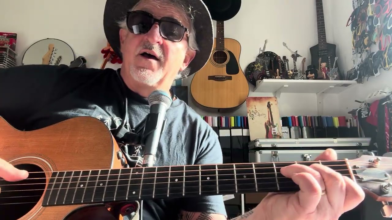 TUTO «  SUR MA VIE «  AZNAVOUR ou JOHNNY HALLYDAY- accords + 1 ton sur la fin !👋Delphine et Béatrice