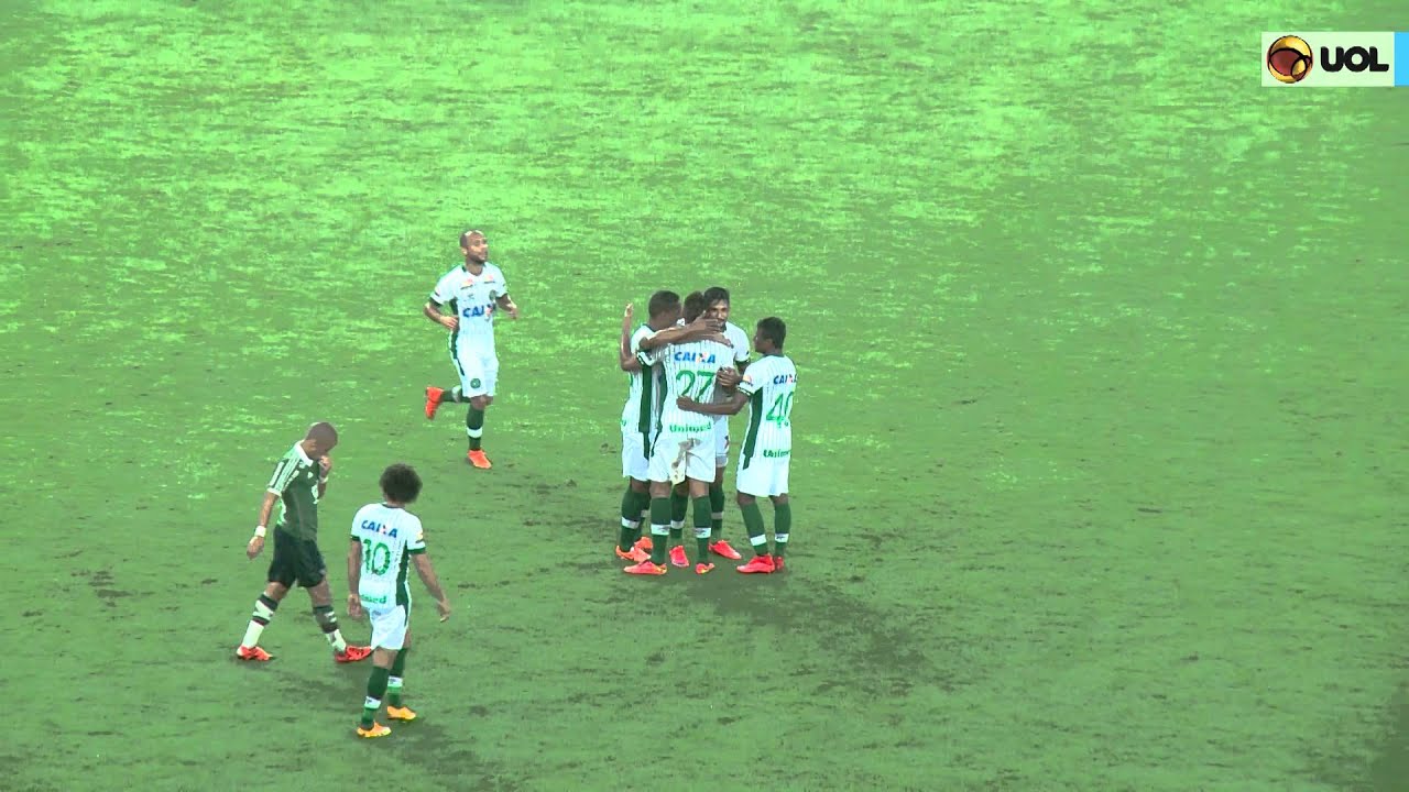 A Chapecoense vence o Fluminense por 3 a 2