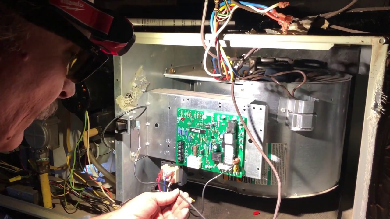 Как заменить плату управления газовой печи Trane TUC1B060