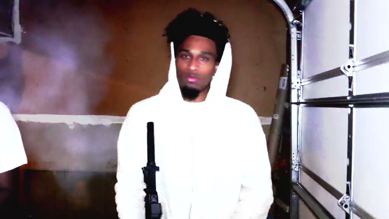 Luh Ghost - Ouu [Official Video]