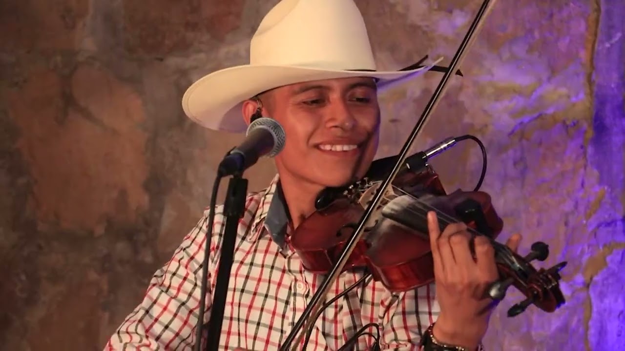 Amor limosnero - Trio Restringido de Eduardo Aquino 