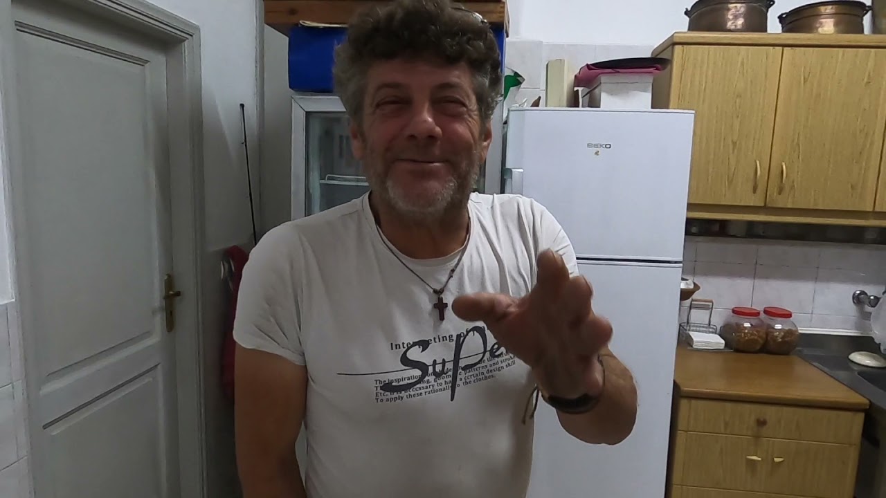ΕΝΑ ΥΠΕΡΟΧΟ ΑΠΟΓΕΥΜΑ ΣΤΟ ΧΩΡΙΟ ΜΕΣΟΓΕΙΑ ΜΕ ΠΑΡΕΑ ΚΑΙ ΚΑΛΟΥΣ ΜΕΖΕΔΕΣ!!