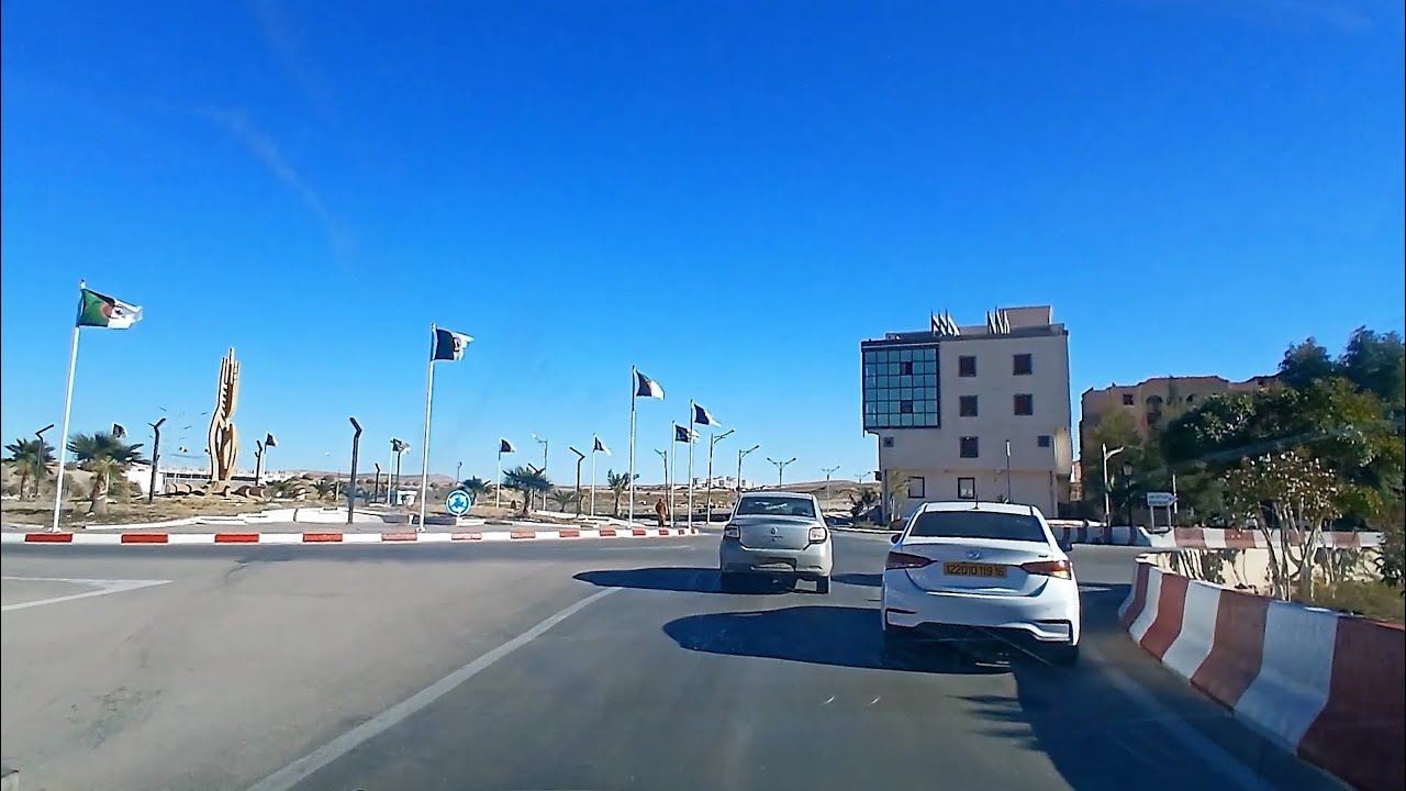 تابعو جولة على الطريق السريع عند مخرج مدينة تيسمسلت TISSEMSILT SORTY EXPRESS WAY