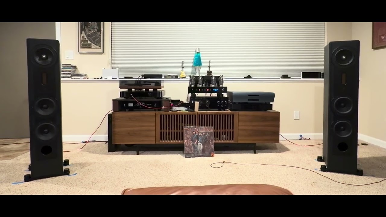 Fischer & Fischer SN470M + playback designs MPD-8AI + black ice audio F35