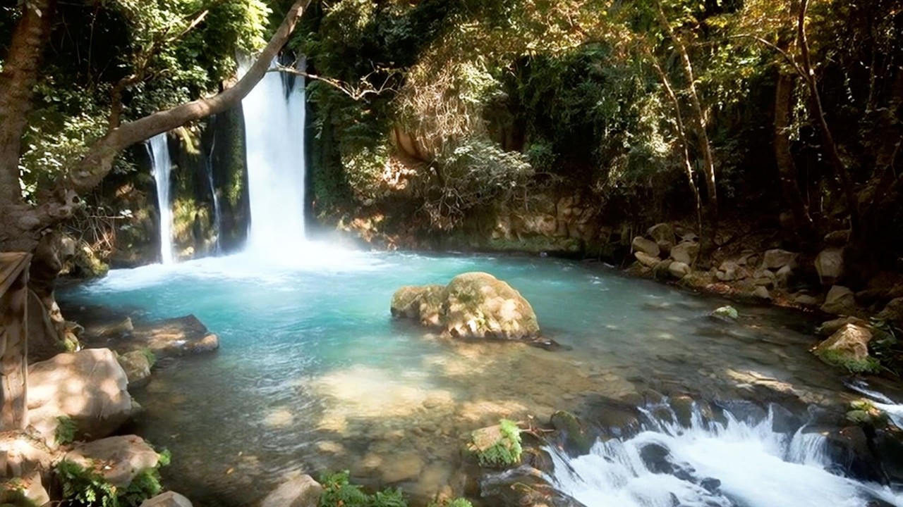 Immerse in Mediterranean Ocean waves and Nature