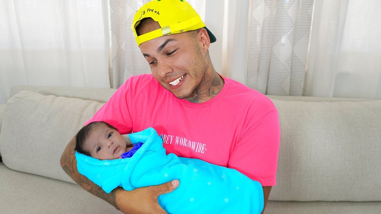 I'm Finally a DAD (MEET OUR NEW BABY)