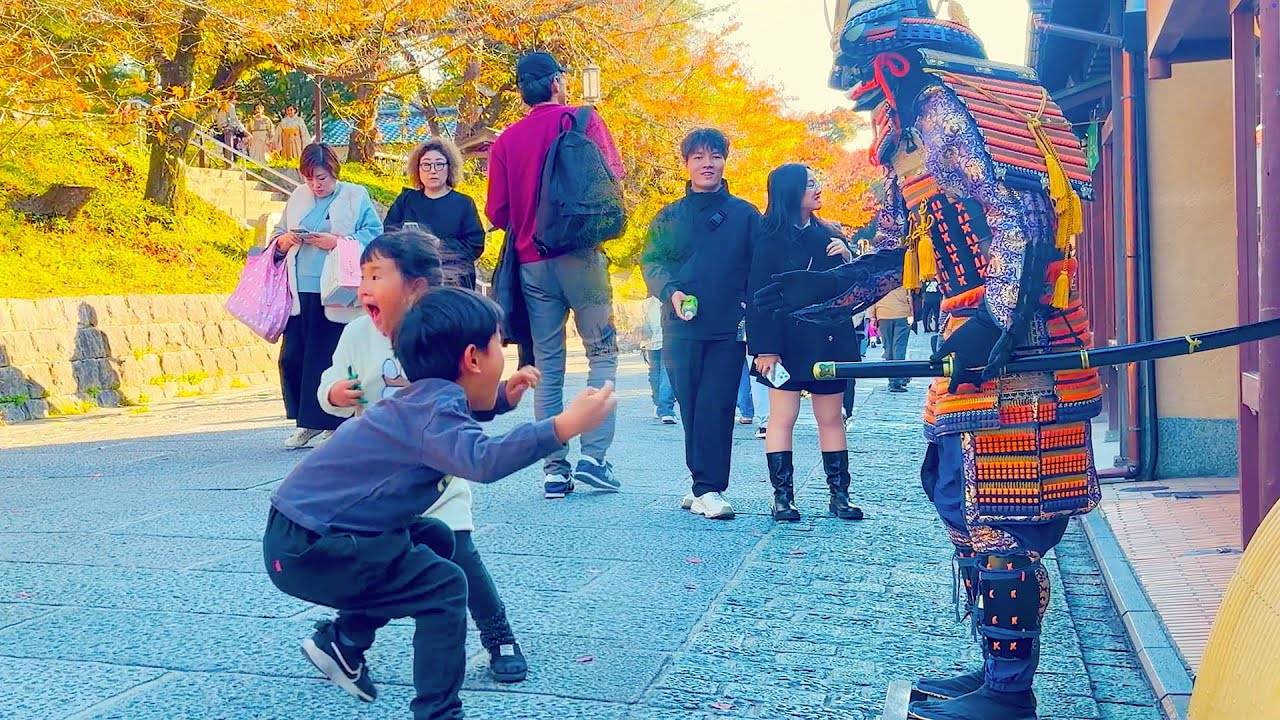 #136 SAMURAI Statue Prank in Kyoto Japan | Awesome Shogun Mannequin prank reactions Kiyomizu Temple