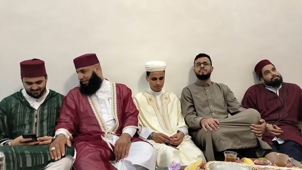 اناشيد  من القارئ عبد العزيز سحيم و القارئ سيف الحق البصري و الأخ صديق حسيم