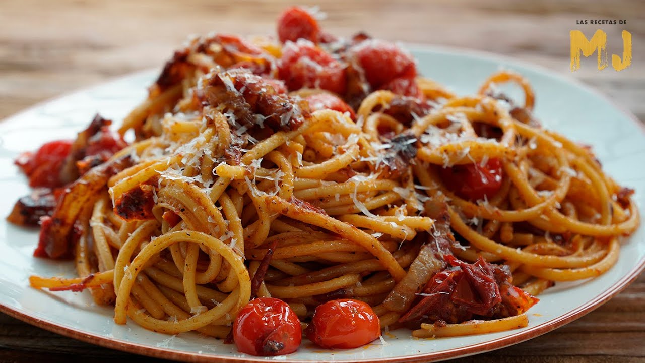 Pasta a la amatriciana: receta tradicional italiana