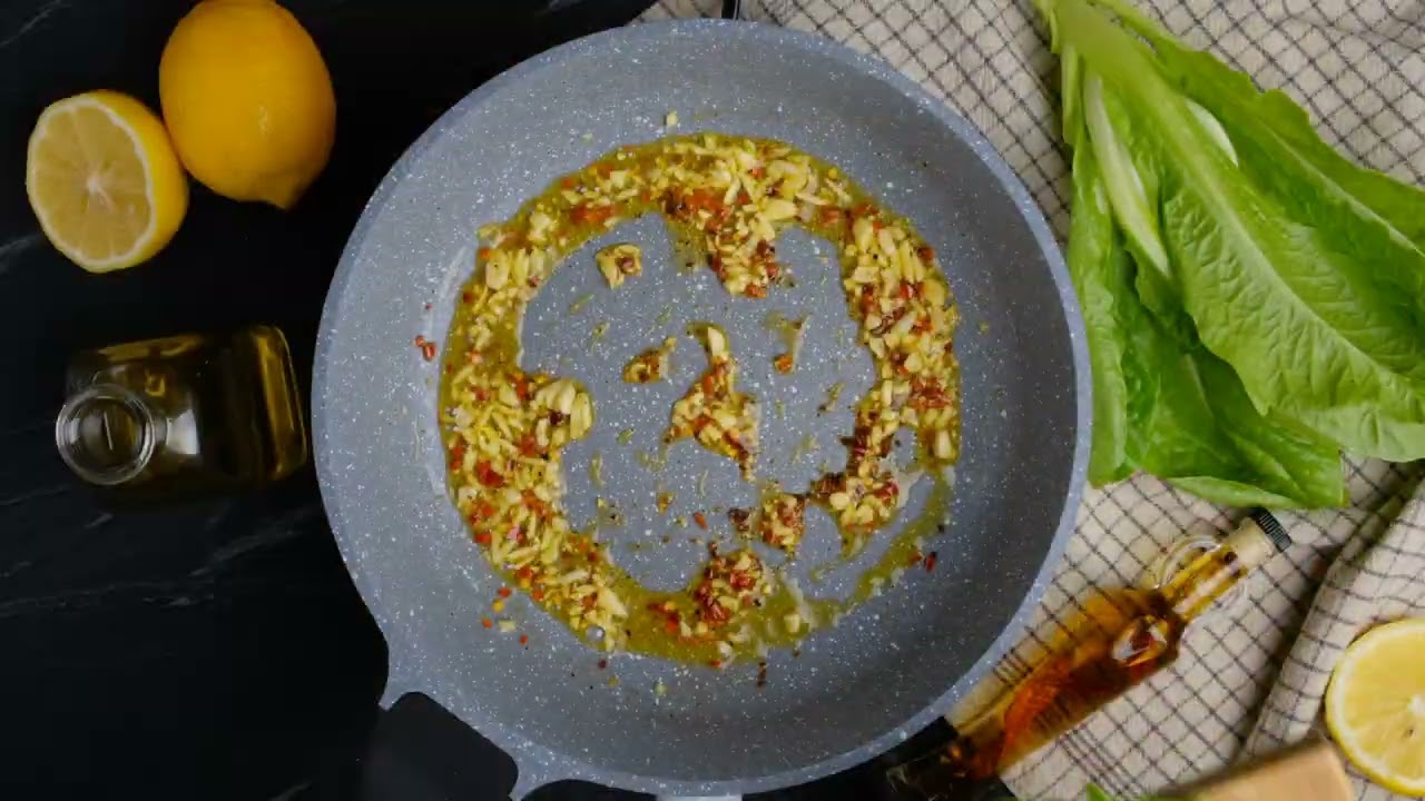 Saut&eacute;ed Escarole Recipe