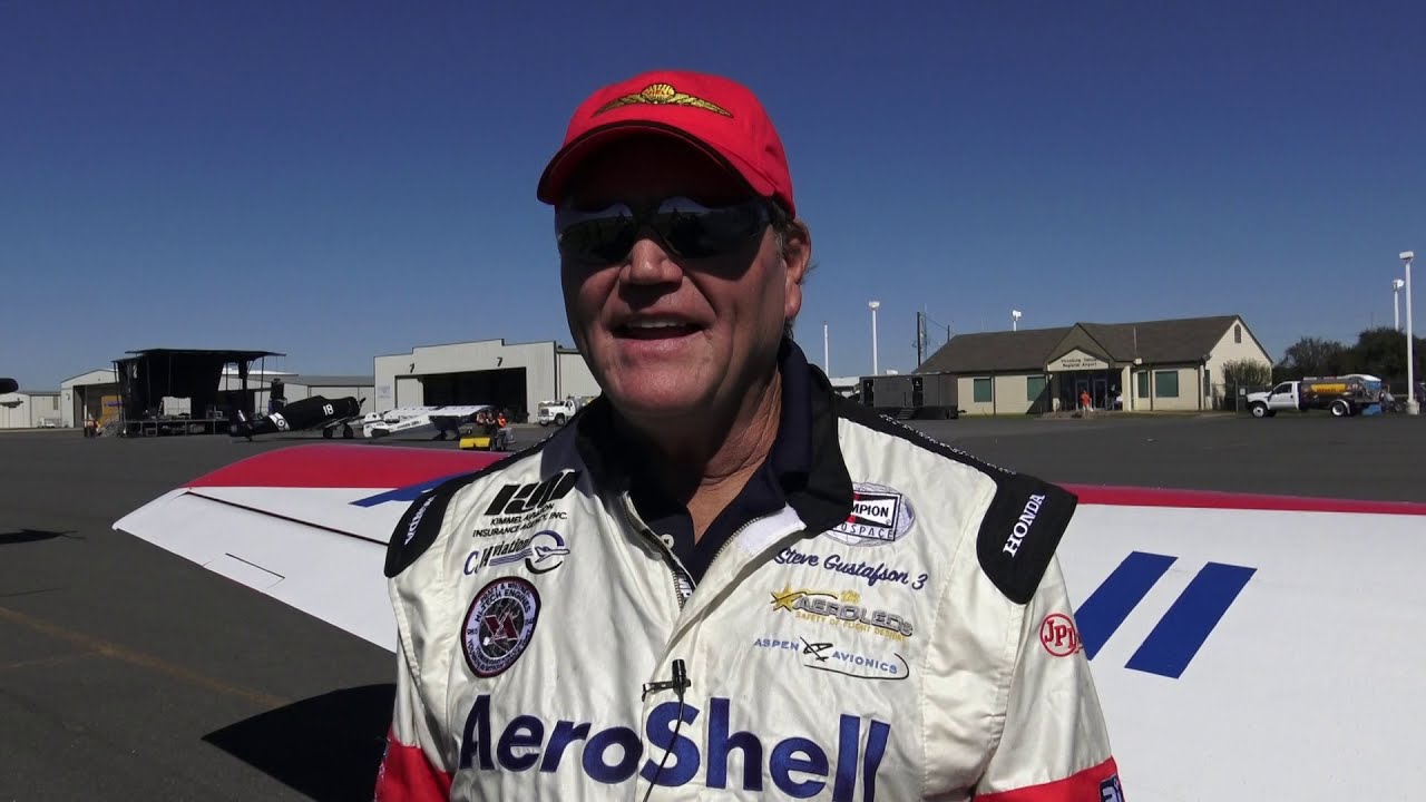 Aeroshell Aerobatic Team Steve Gustafson