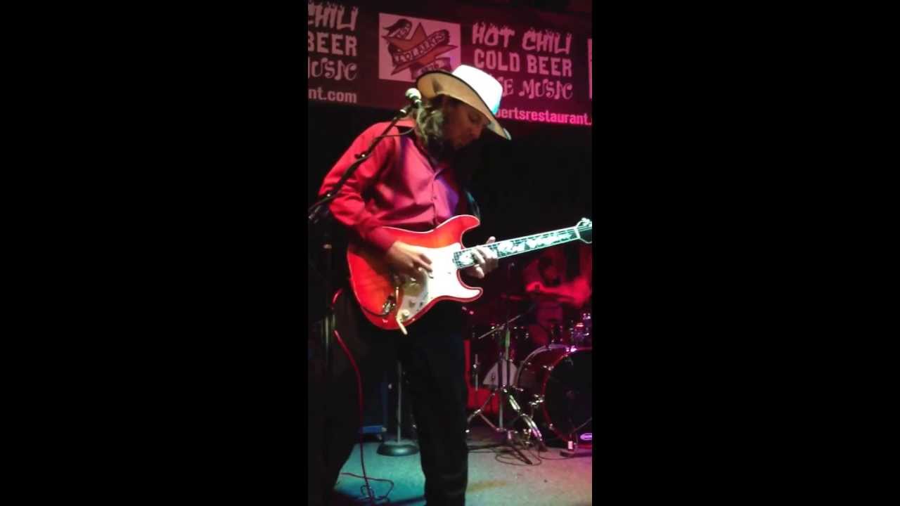 Tommy Katona- Texas Flood- Amazing Voodoo Chile performance