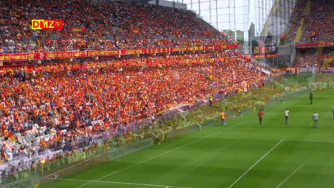 RC LENS - RED STAR : L'ambiance en tribune