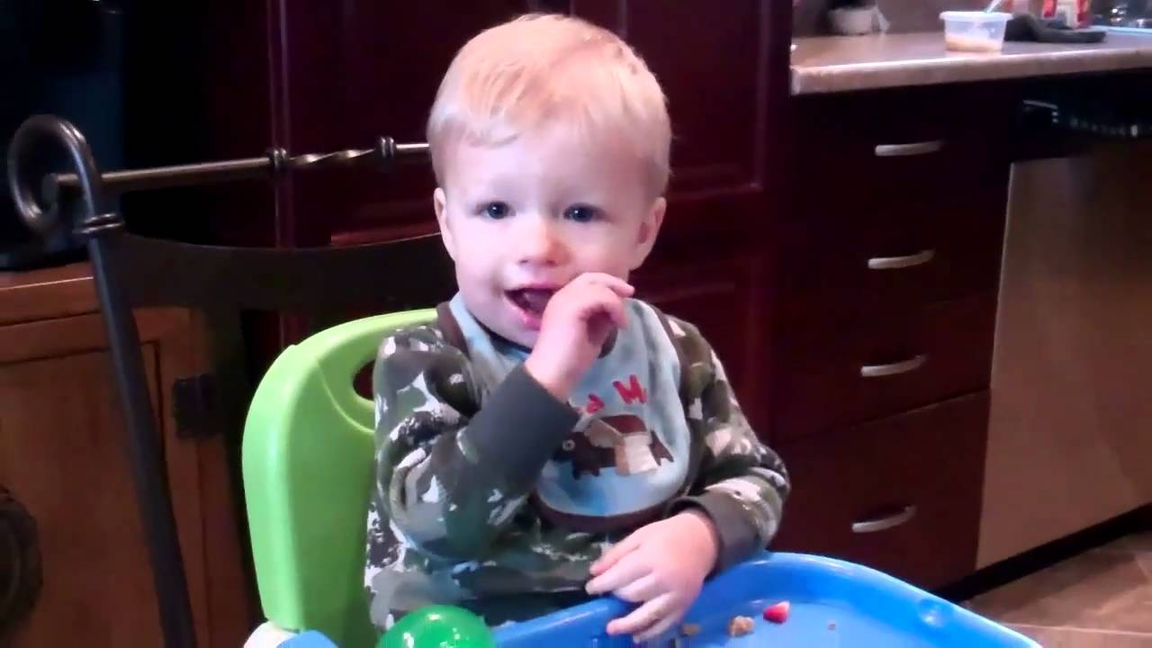 Hartley and Daddy share a few laughs over lunch!