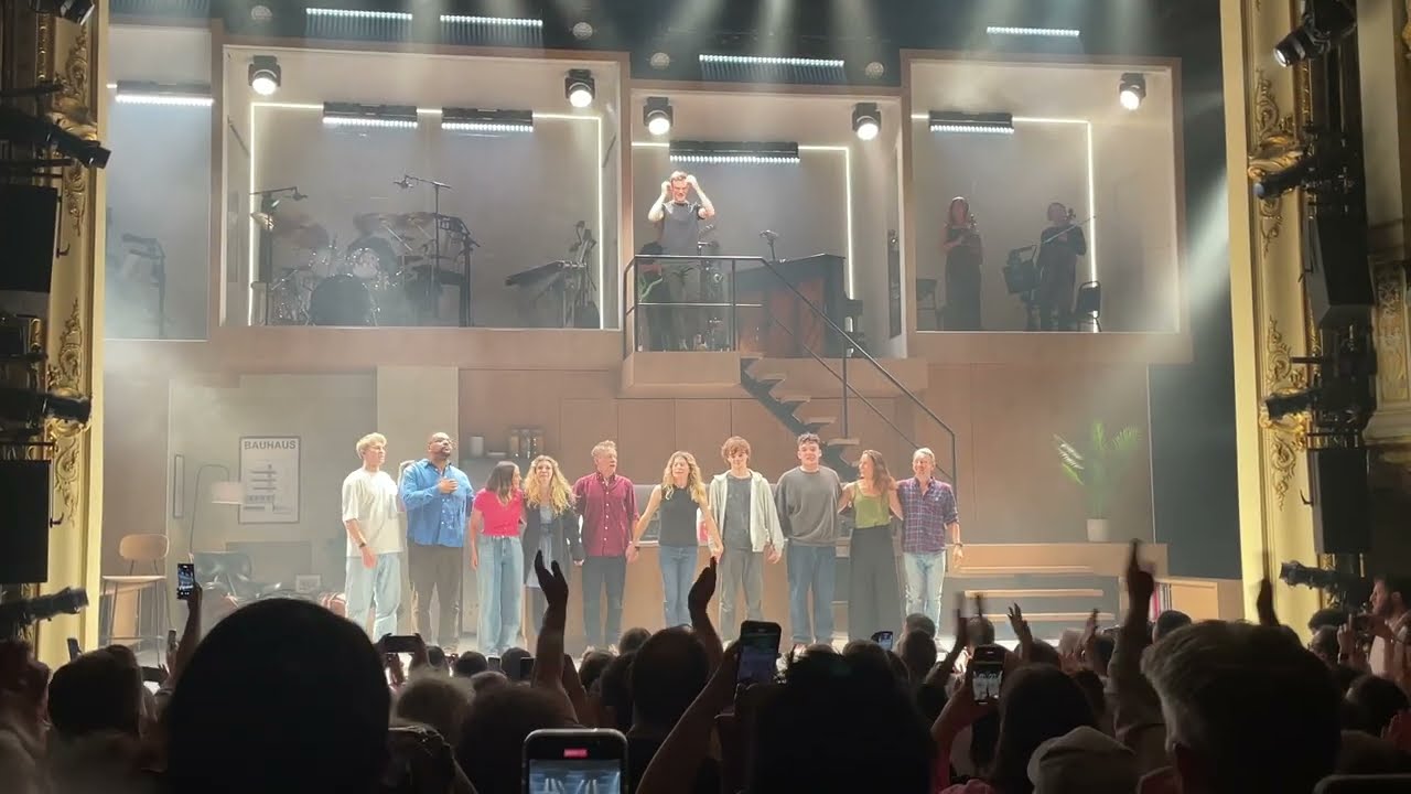 Next to Normal - Wyndham's Theatre - Closing night full bows (21/09/24)