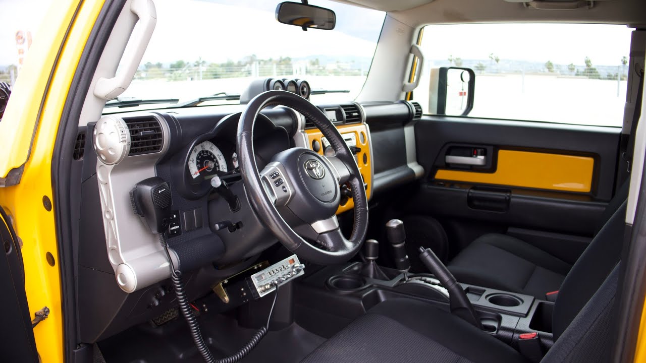 2007 Toyota FJ Cruiser 4x4 Interior