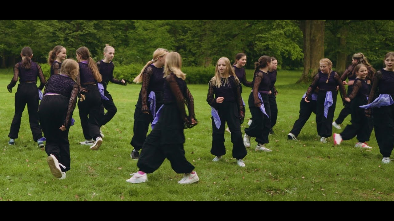 FELLAS SVĚTLÁ choreo Hello Babe ~ 2023/2024