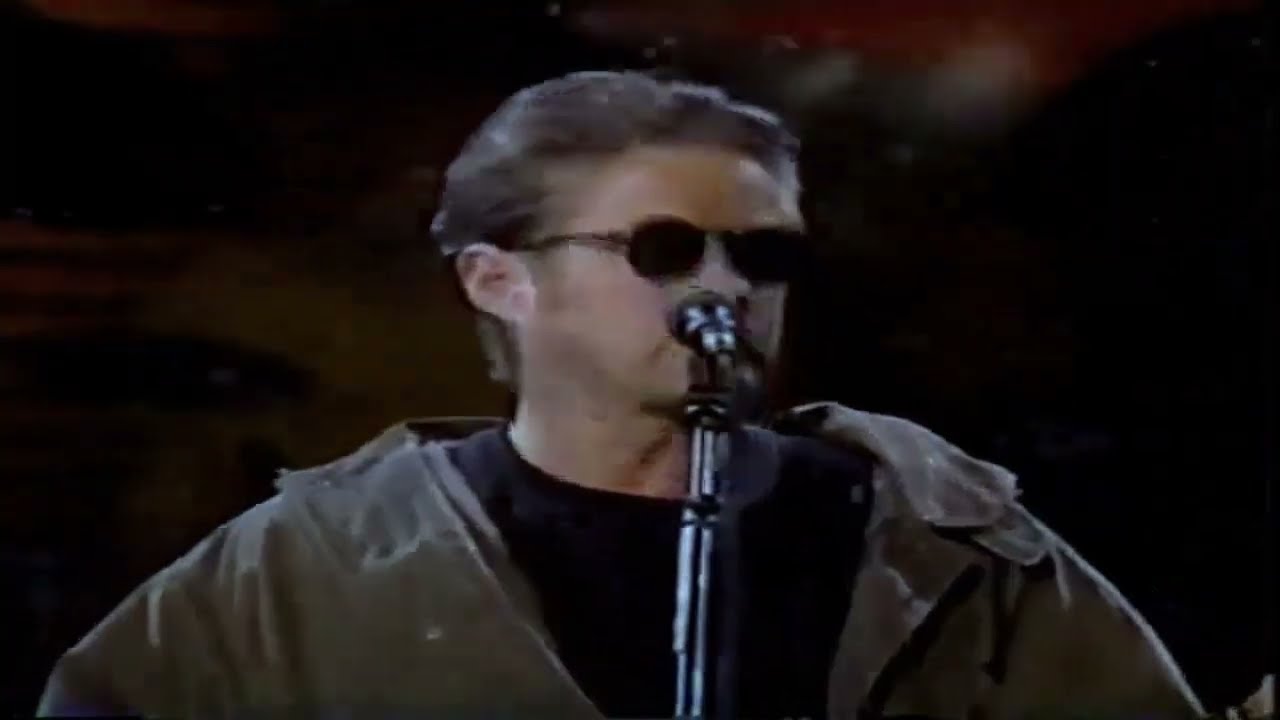 Don Henley - Dirty Laundry    (1982)   Lyrics / Subt&iacute;tulos  Espa&ntilde;ol
