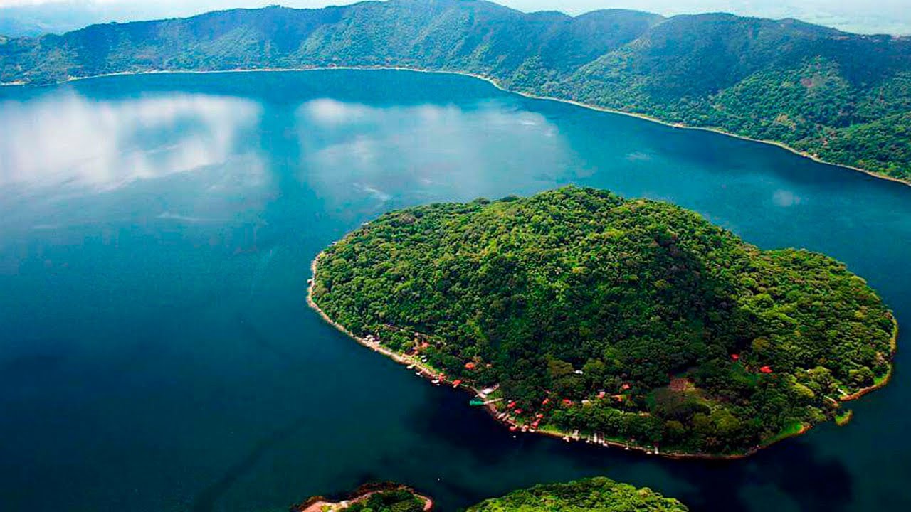 Que país tiene el lago mas grande de Centroamérica