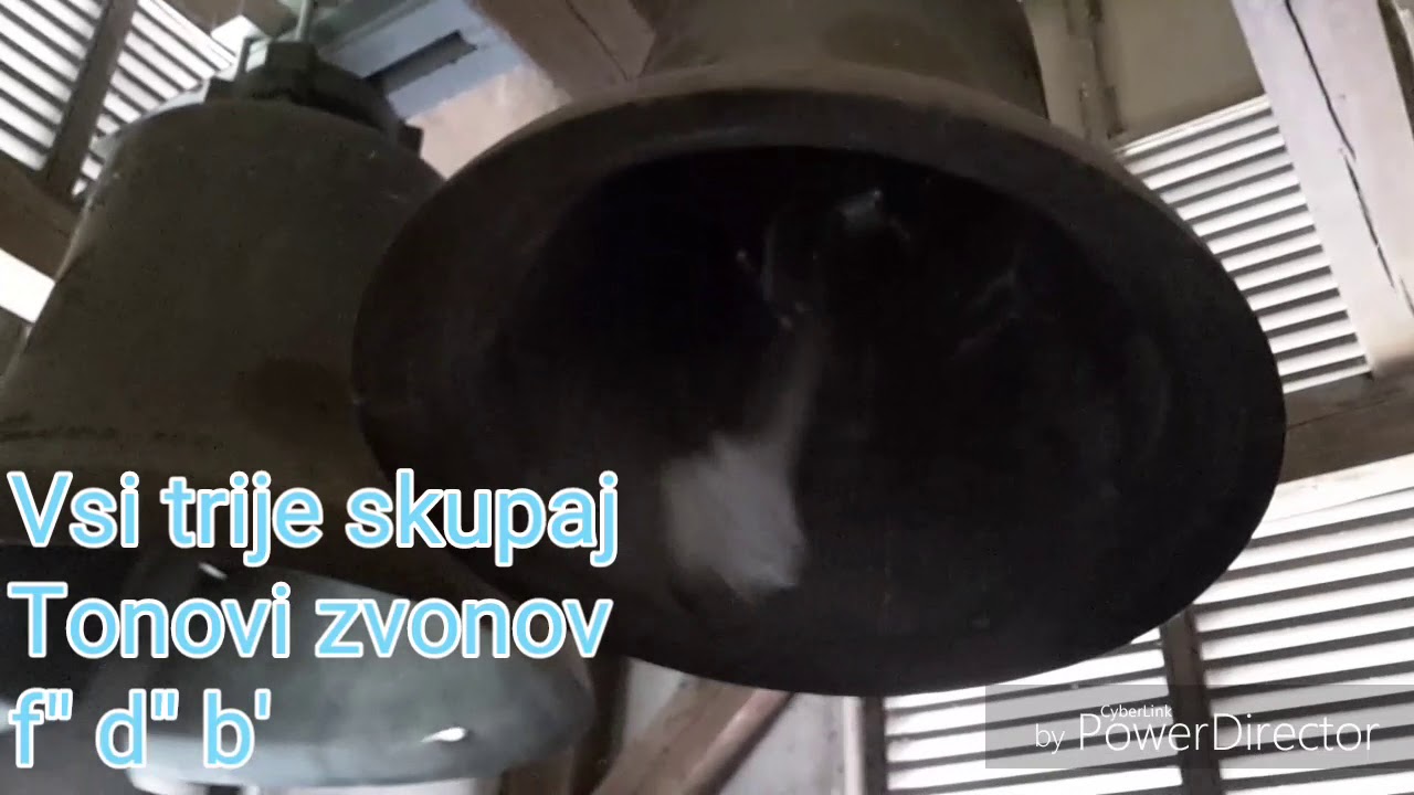 Zvonenje vsih trije zvonov iz zvonika cerkve Svete Ane Hlapičina
