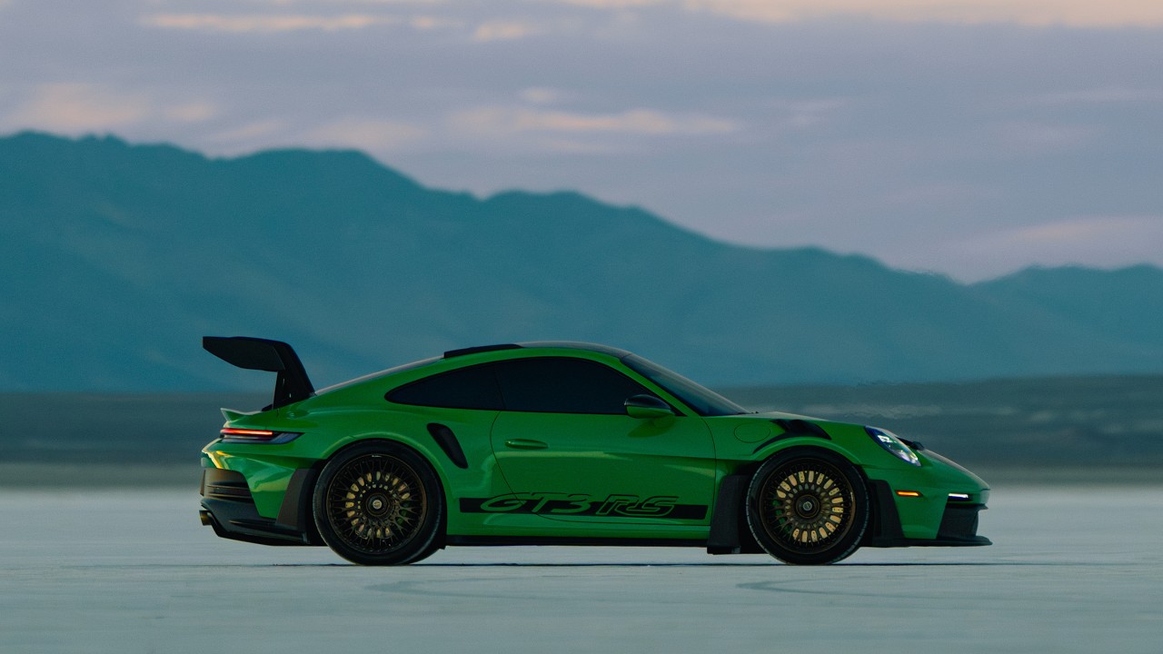 Porsche 992 GT3 RS Gets Abused on Salt Flats! (4K POV Photoshoot)