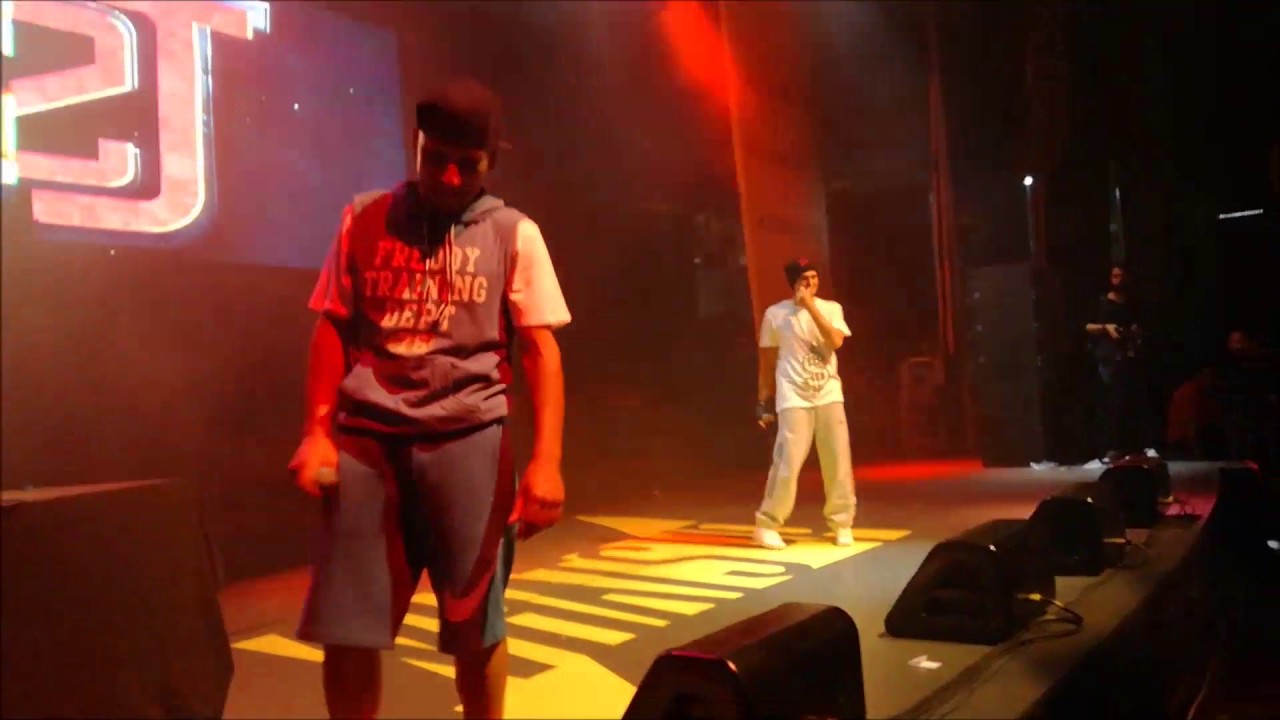 2j live in Athens 10-6-2017