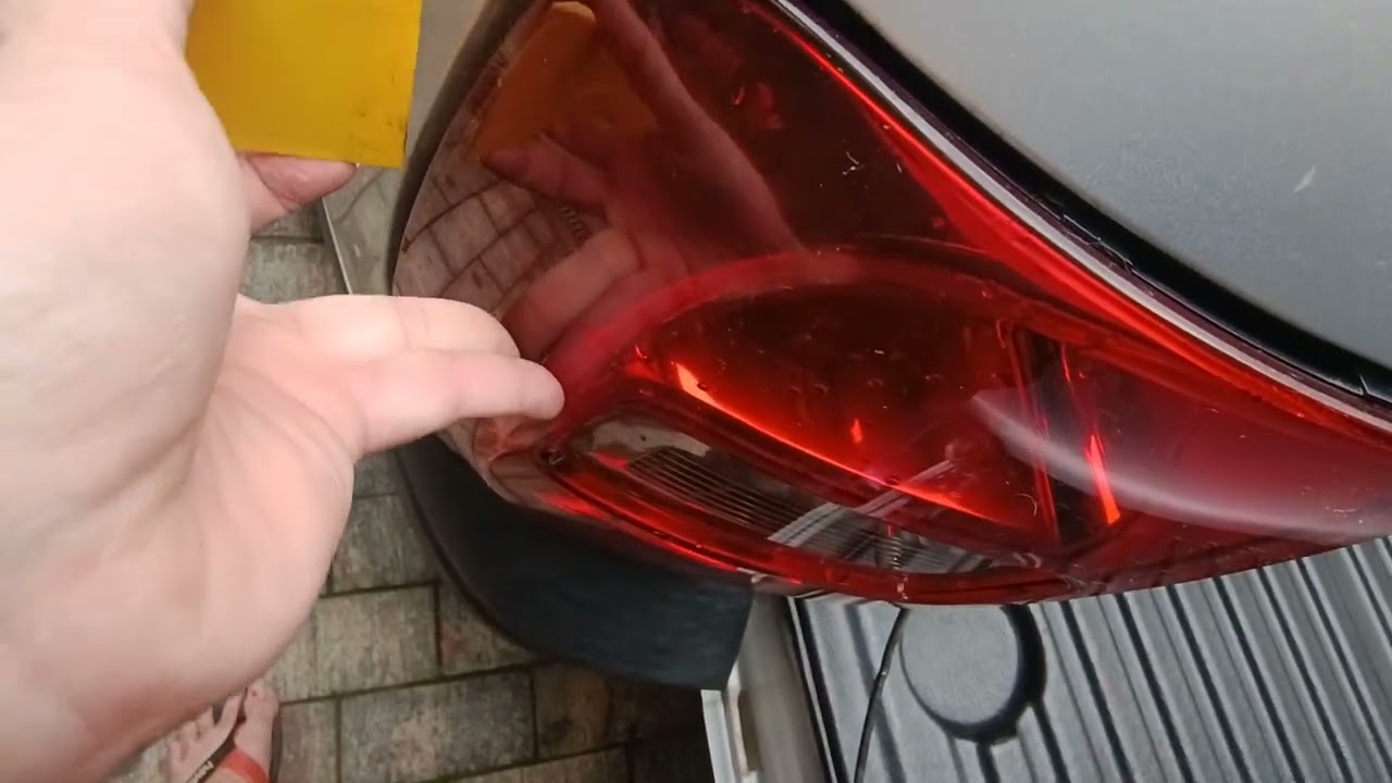 COMO DESMONTAR A LANTERNA TRASEIRA DA VW SAVEIRO G5 G6 G7 G8