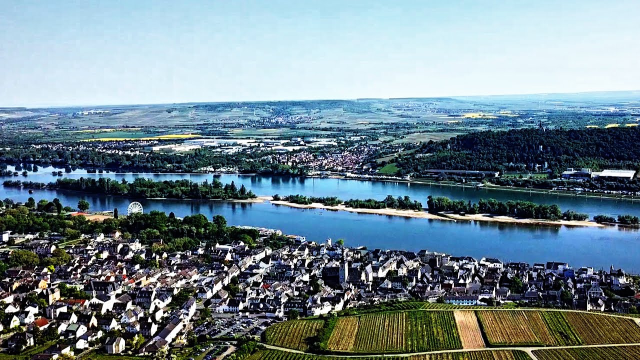 Rüdesheim am Rhein vom Adlerturm durch den Hafenpark zum Riesenrad