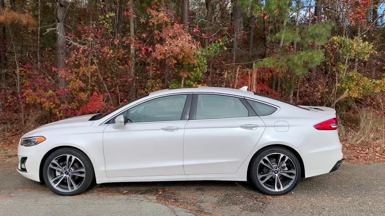 2019 Ford Fusion Titanium in White Platinum