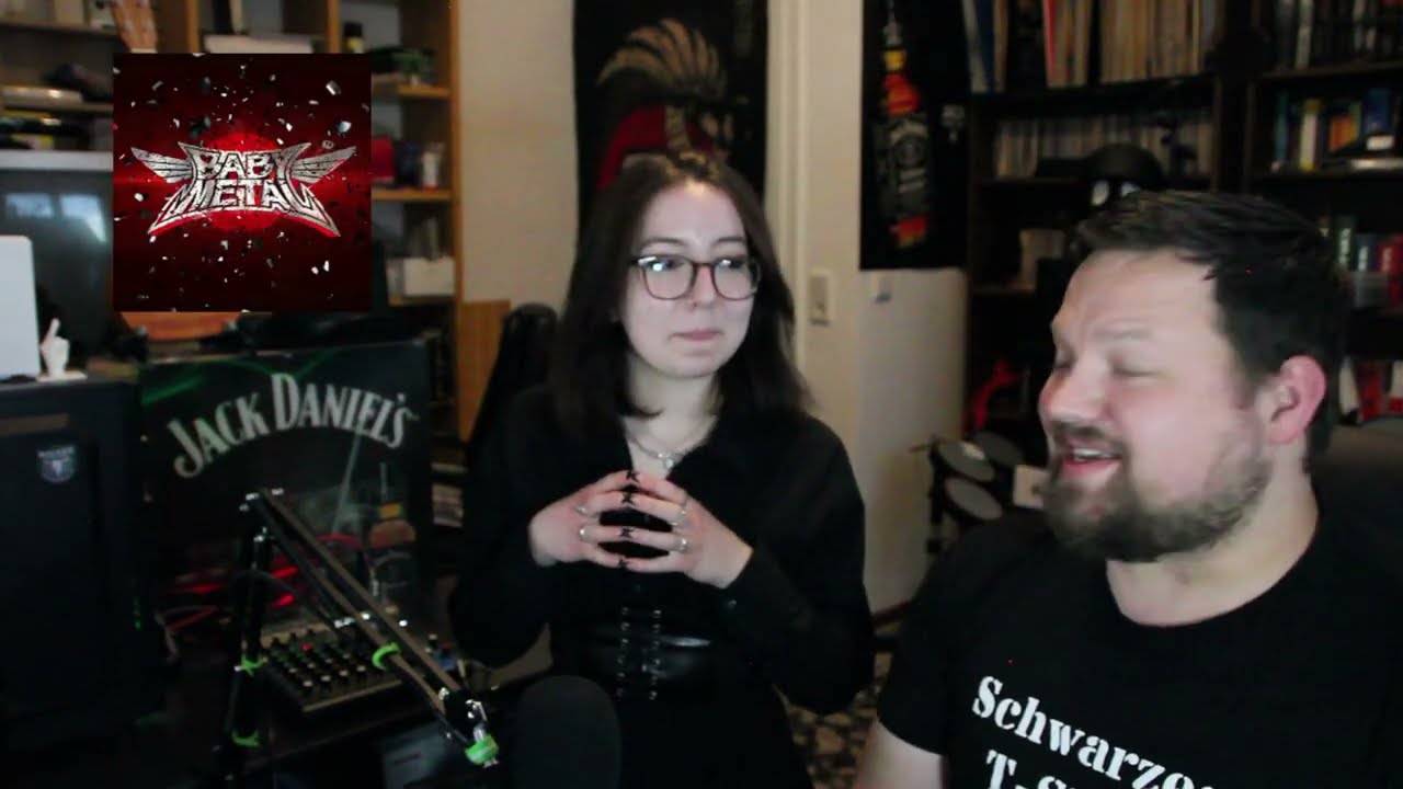 BABYMETAL - Ijime,Dame,Zettai - Live at Sonisphere 2014,UK (OFFICIAL)-aBoarischerBua & Madl REACTION