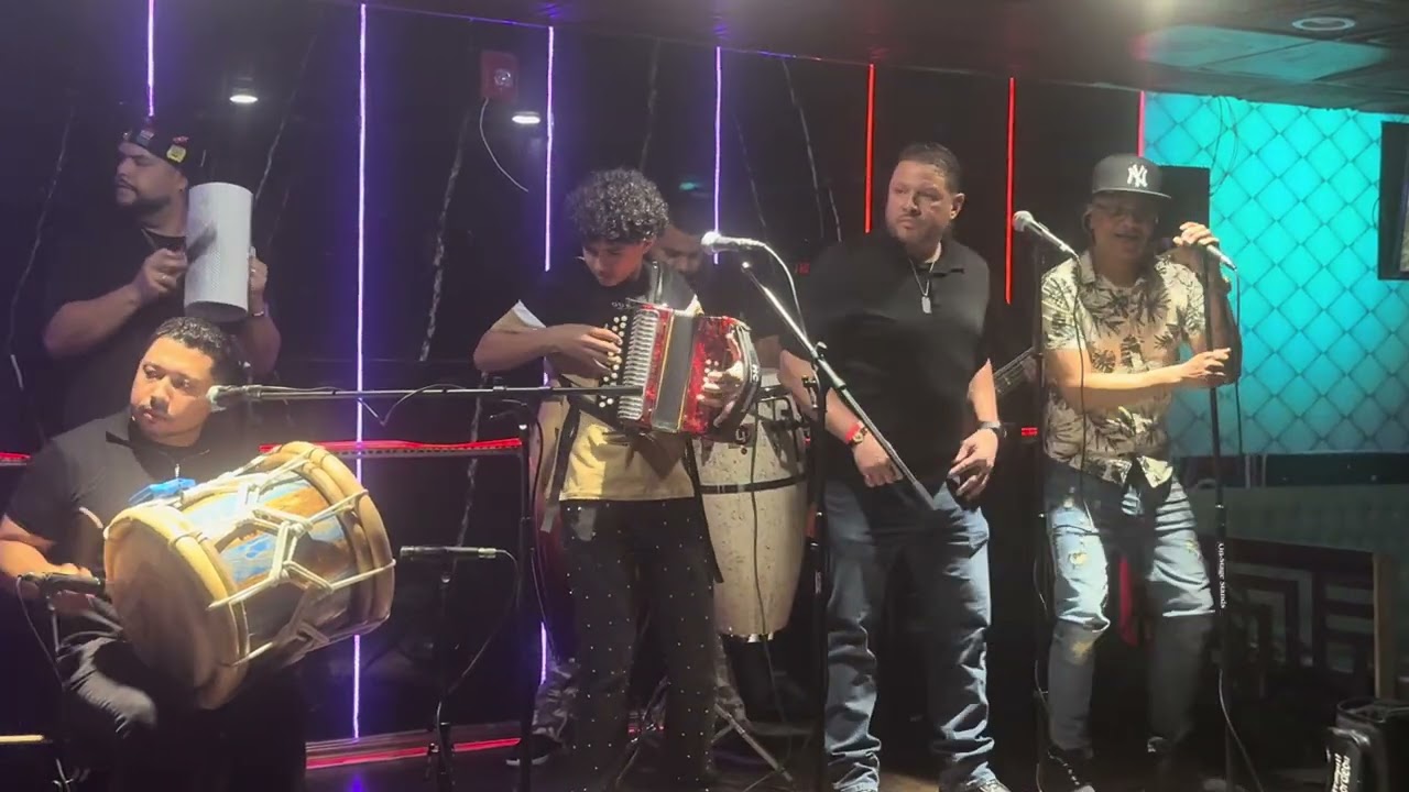 Carlos man - tipico derecho *fuego*