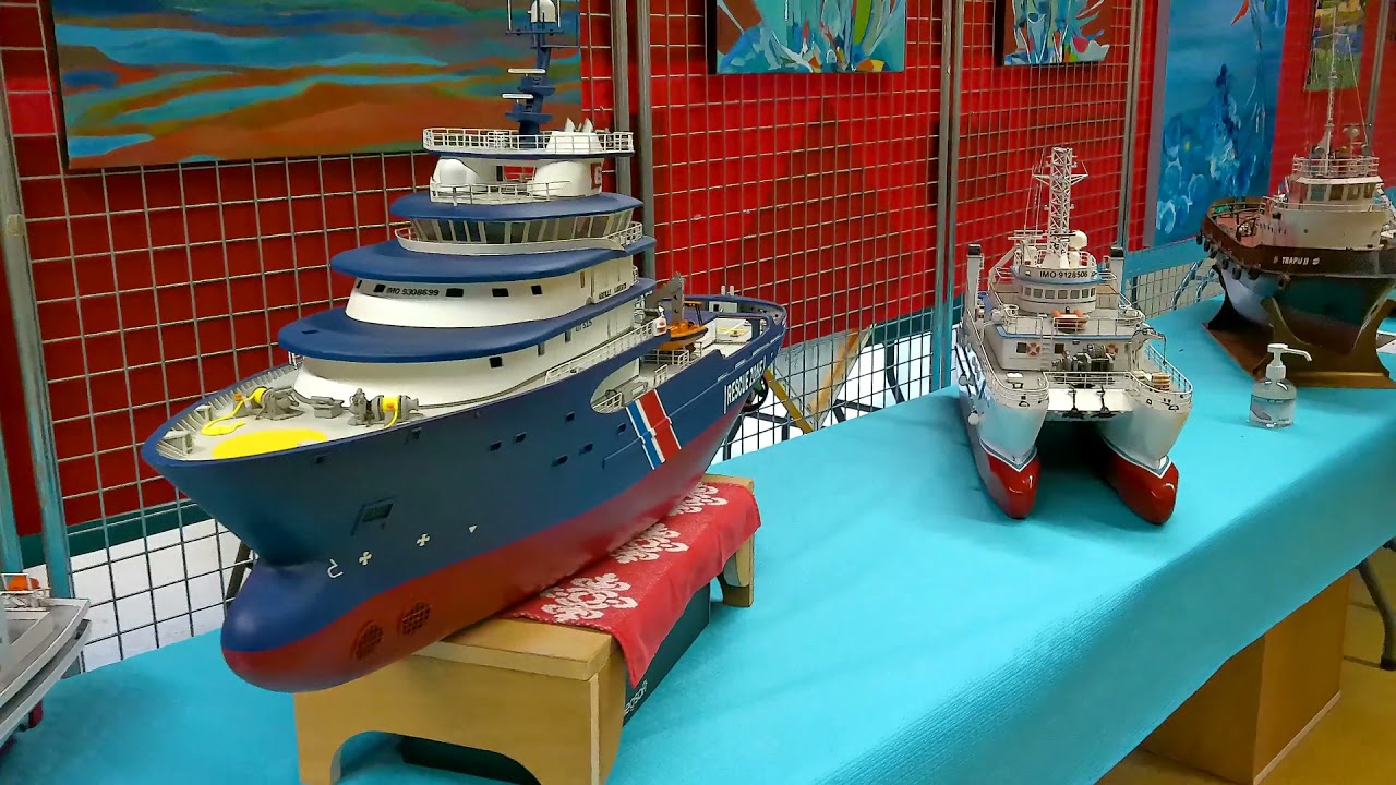 Exposition Maquettes de Bateaux et Peintures Marines à Magny le Hongre - Novembre 2021.
