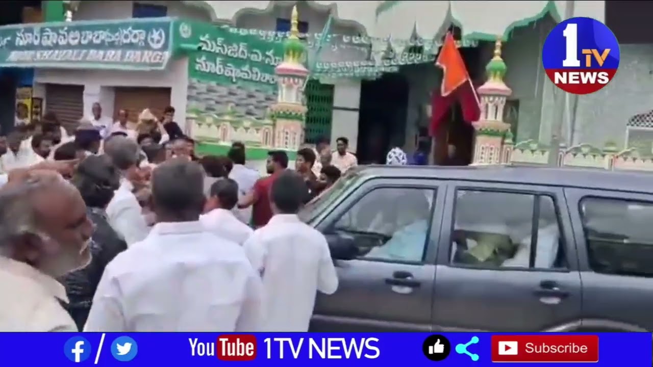 Clash between YCP and TDP cadres in Punganur
